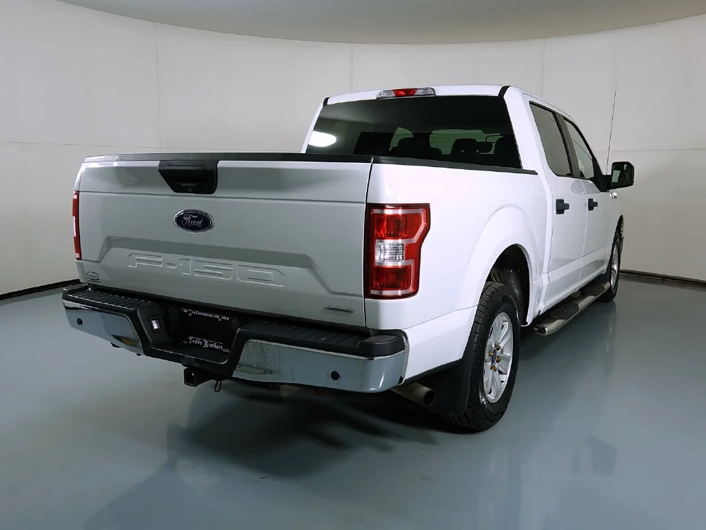 Used 2018 White Ford XL image 5