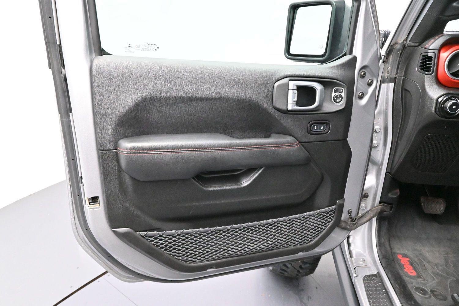 Used 2020 Billet Silver Metallic Clearcoat Jeep Rubicon image 9