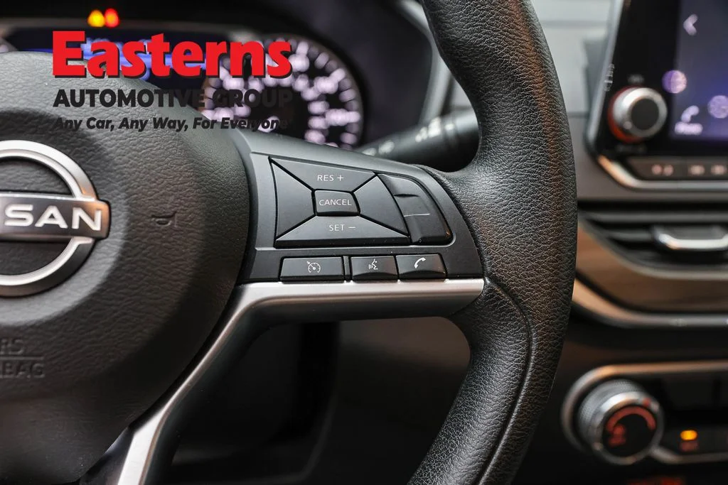 Used 2024 Black Nissan 2.5 SV image 16
