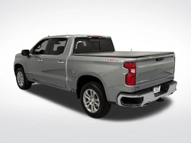 Used 2025 Gray Chevrolet LTZ image 6