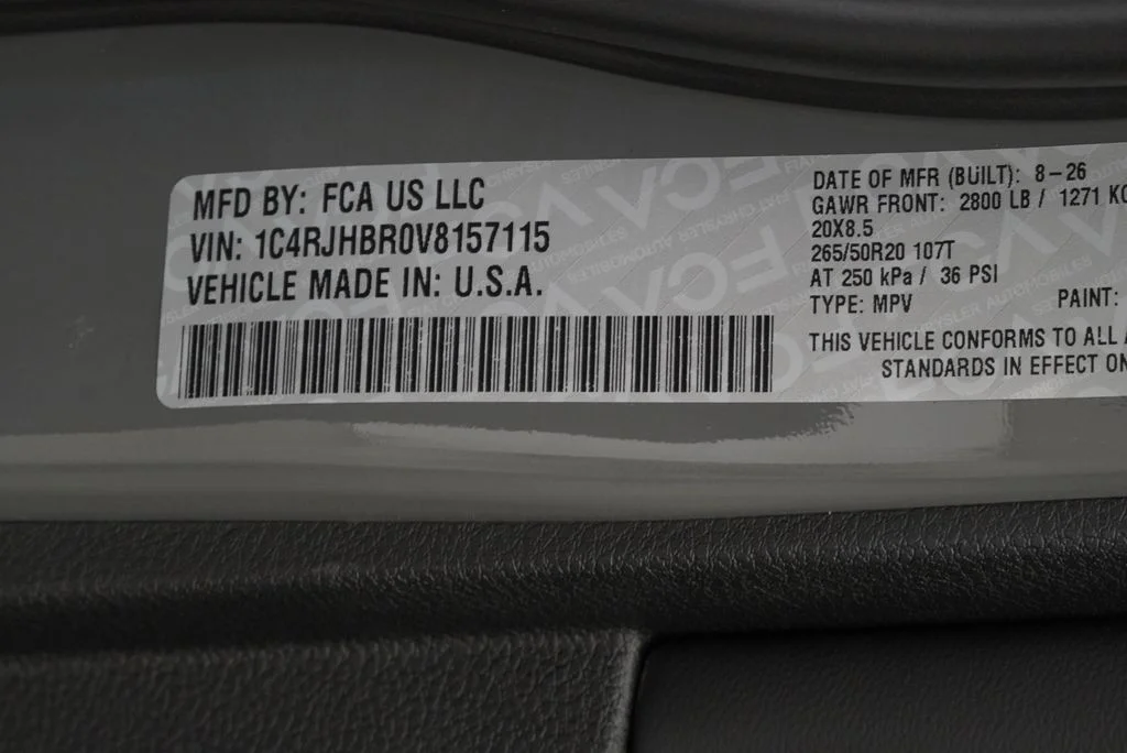 New 2027 Sting-Gray Clear-Coat Paint Jeep Limited image 39