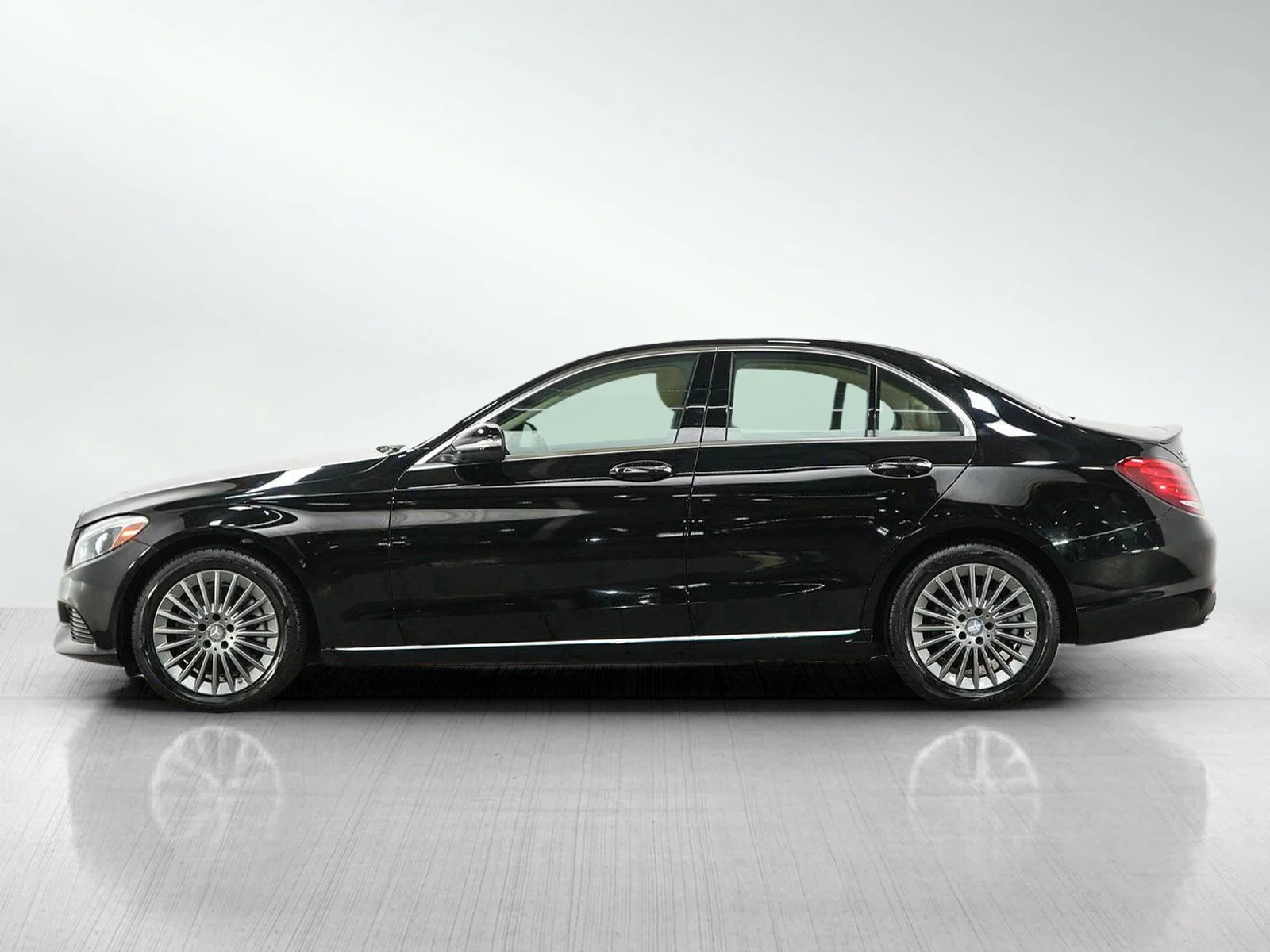 Used 2015 Mercedes-Benz C-Class C300 with VIN 55SWF4KB9FU072290 for sale in Minneapolis, Minnesota