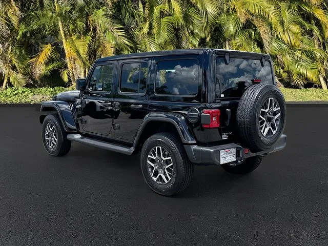 New 2026 Black Clear-Coat Exterior Paint Jeep Sahara image 3