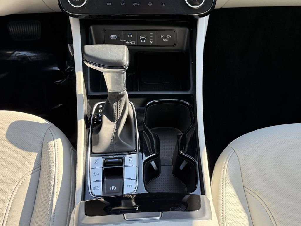 Certified Used 2025 Green Hyundai SEL Convenience image 21