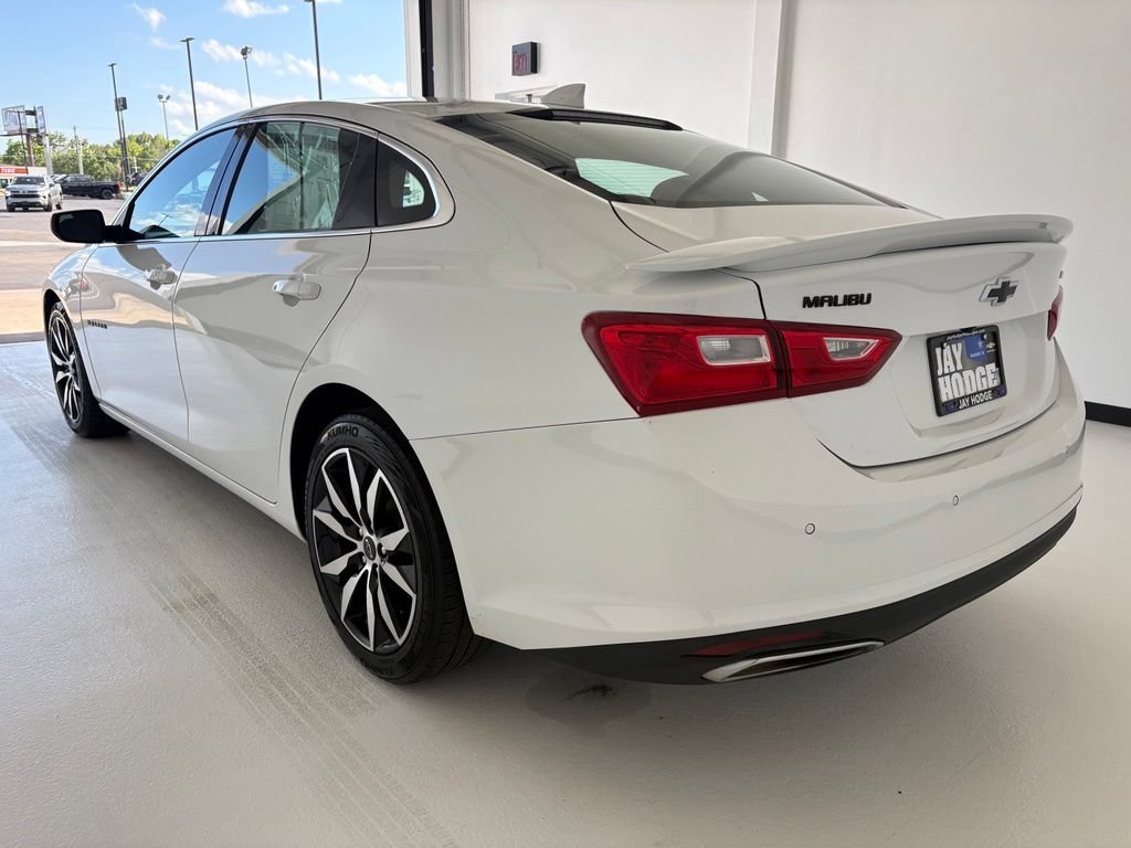 Used 2021 SUMMIT WHITE Chevrolet RS image 17