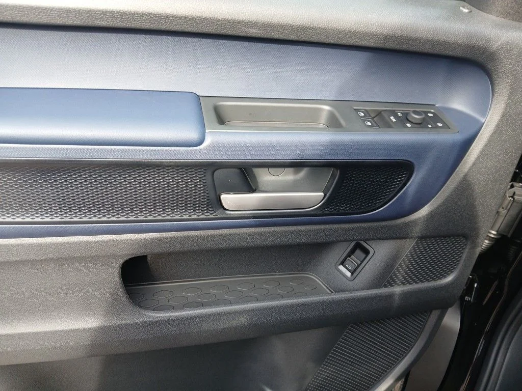 2025 Volkswagen ID. Buzz PRO S - Photo 11