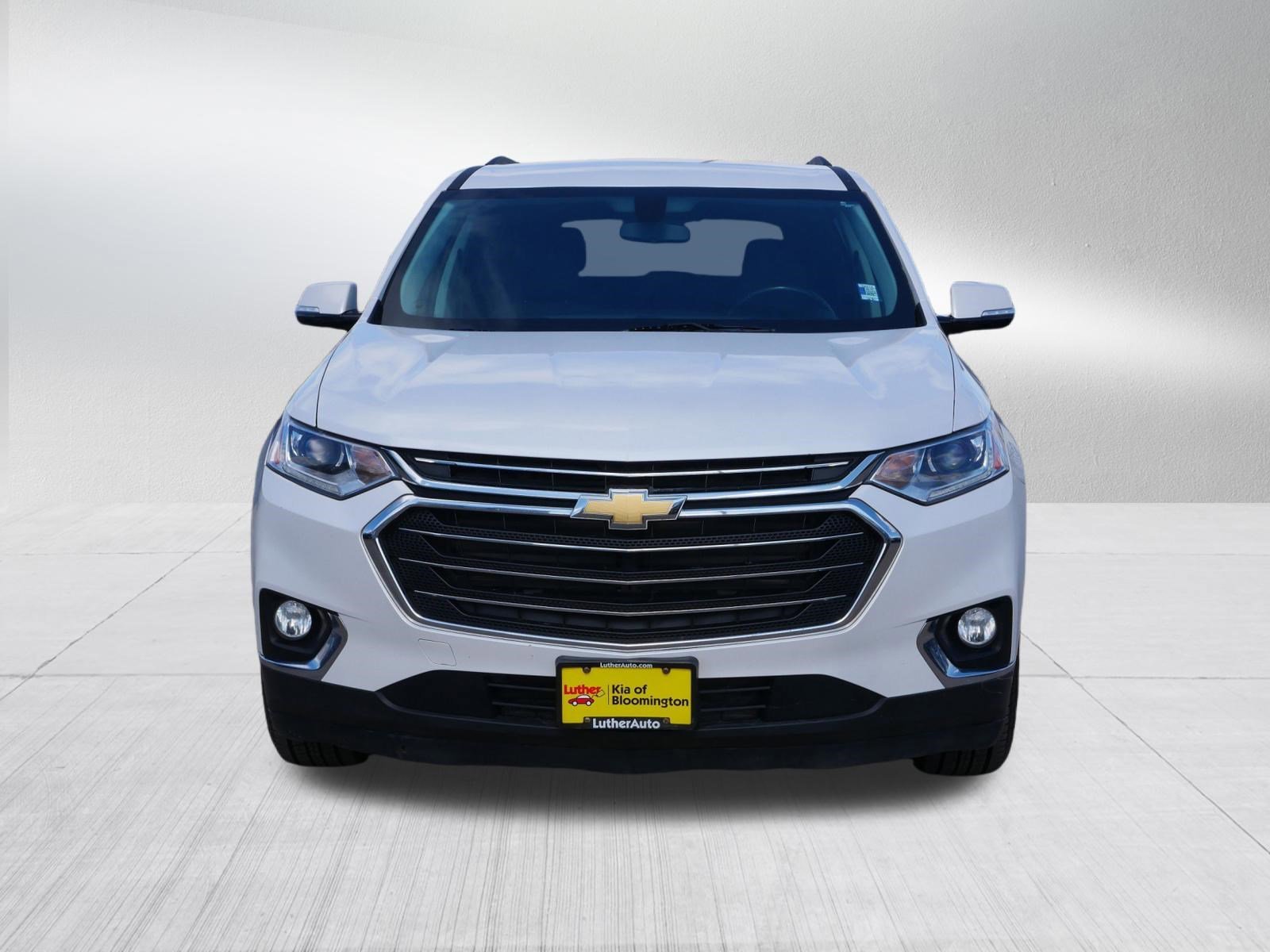 Used 2019 Chevrolet Traverse 1LT with VIN 1GNEVGKW1KJ272658 for sale in Bloomington, MN