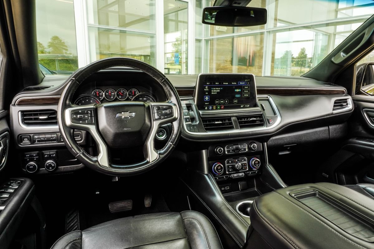 Used 2021 Black Chevrolet Z71 image 16