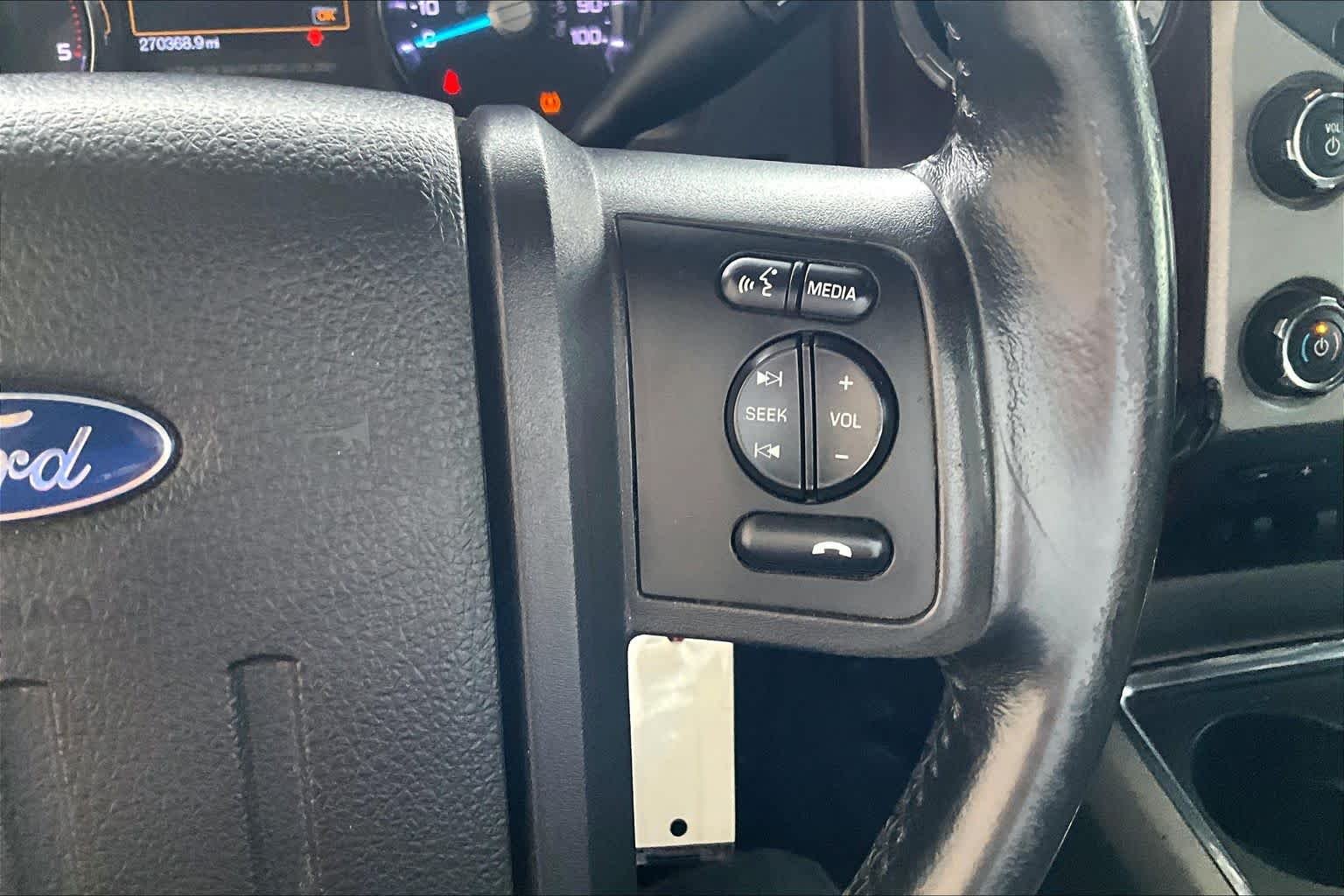 Used 2014 White Platinum Metallic Tri-Coat Ford Lariat image 23