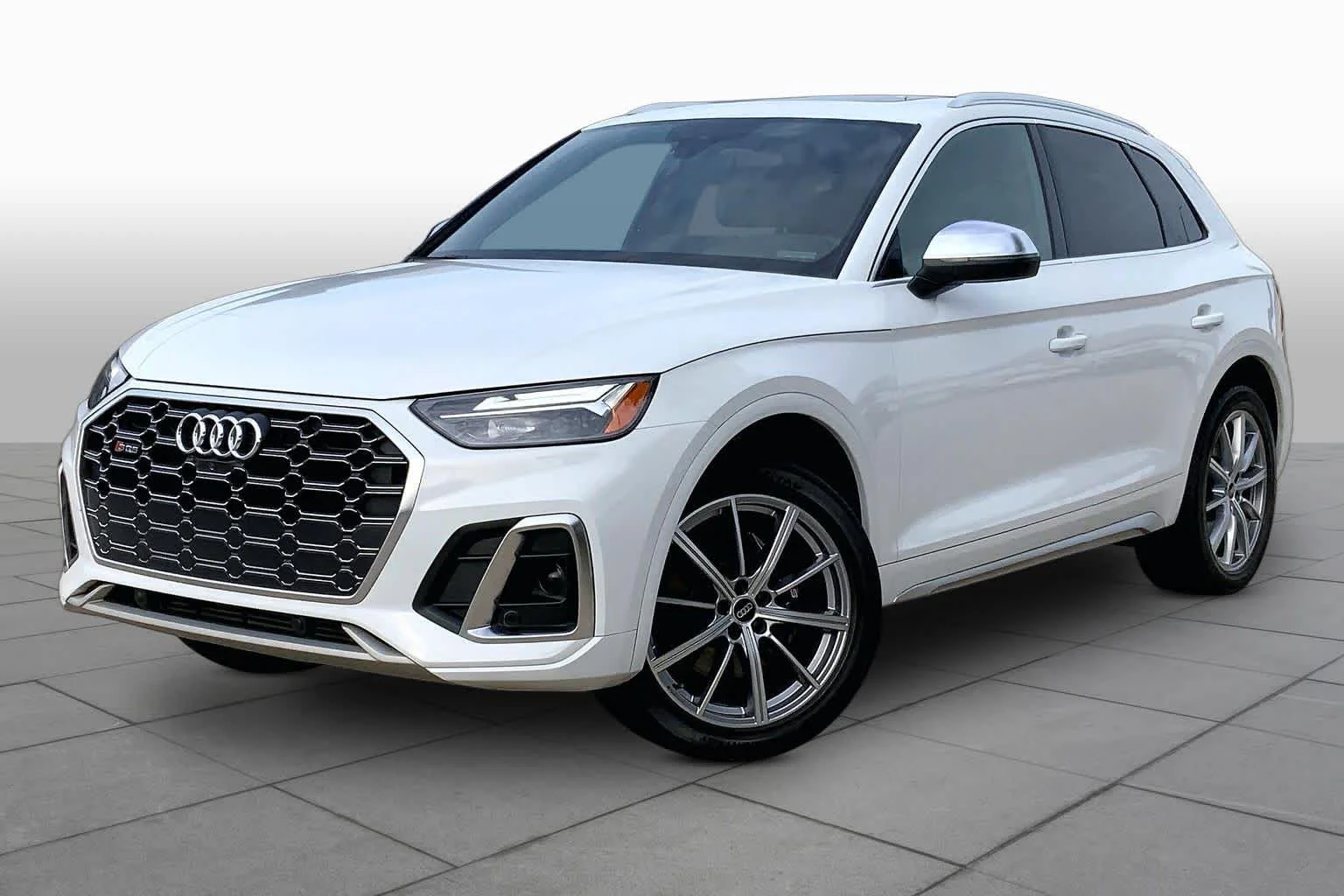 2022 Audi SQ5 Premium Plus's photo