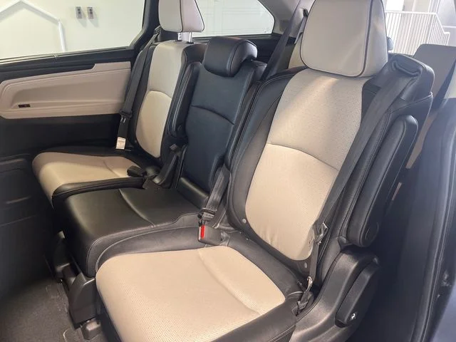 2025 Honda Odyssey Elite - Photo 16
