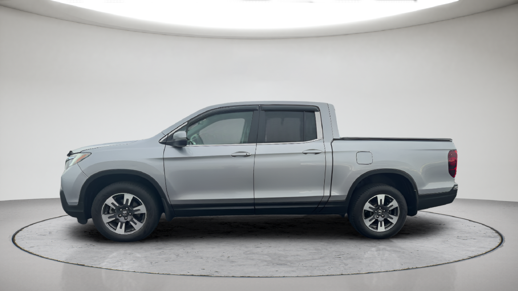Used 2019 Silver Honda RTL-T image 11