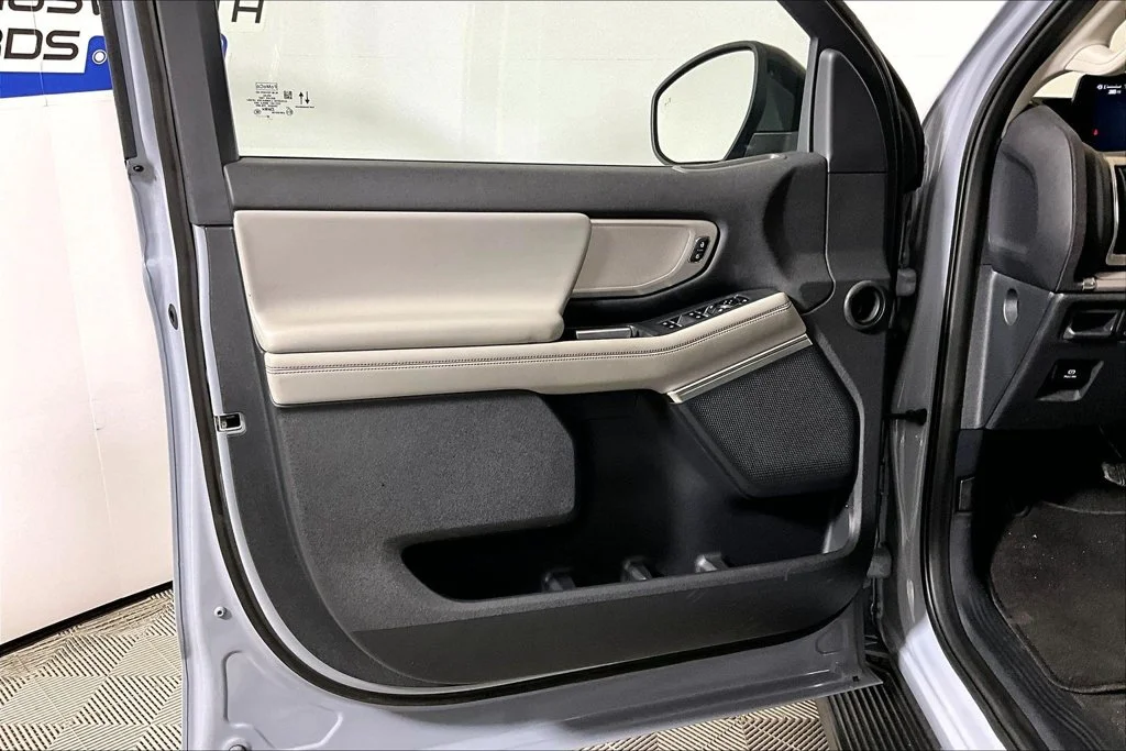 Used 2025 Gray Metallic Ford Active image 18