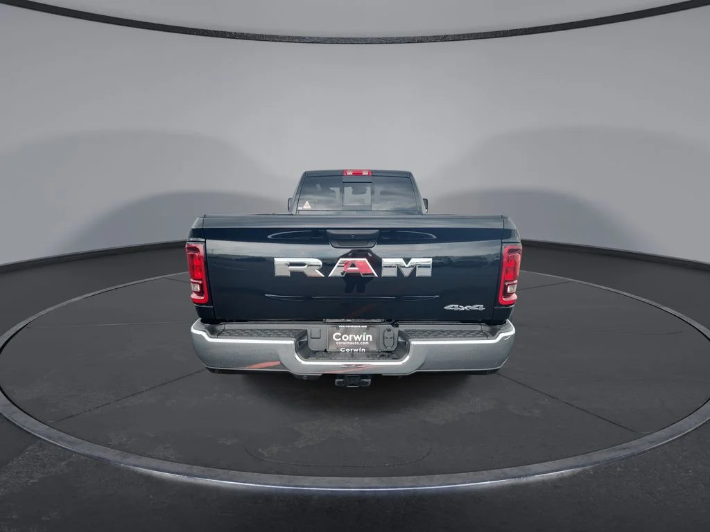 New 2026 Diamond Black Crystal Pearl-Coat Exterior Paint RAM Tradesman image 7