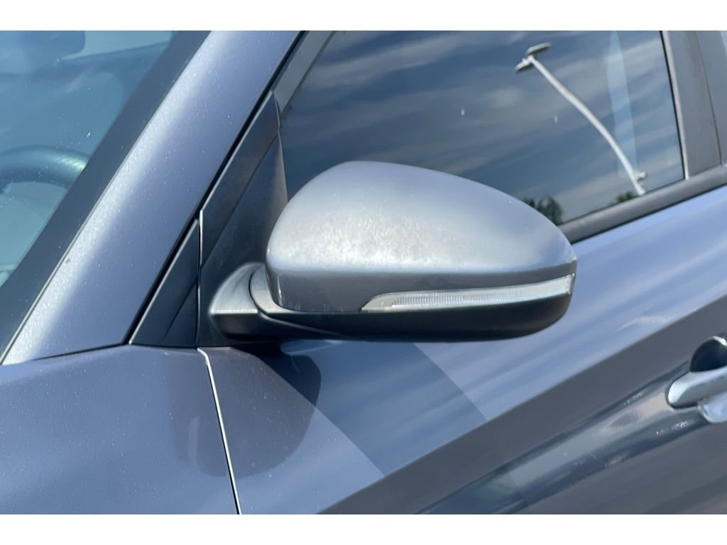 Used 2017 Coliseum Gray Hyundai Sport image 13