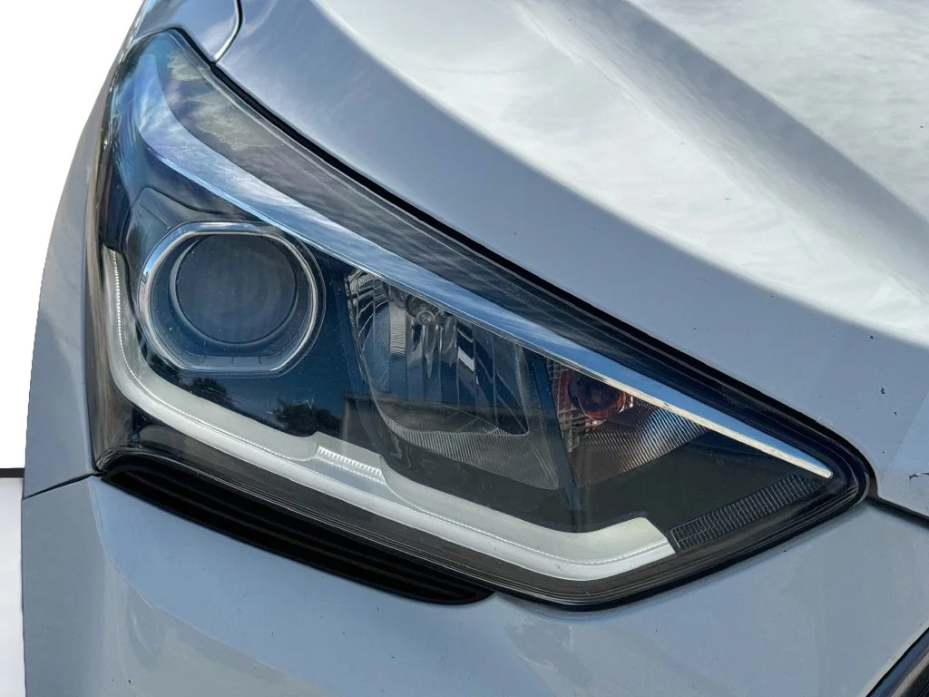 Used 2017 White Hyundai SE image 34