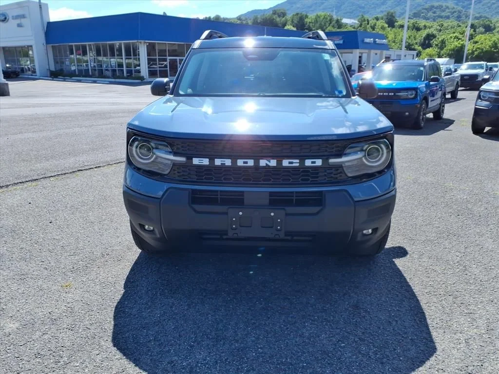 New 2026 Azure Gray Metallic Tri-Coat Ford Outer Banks® image 9
