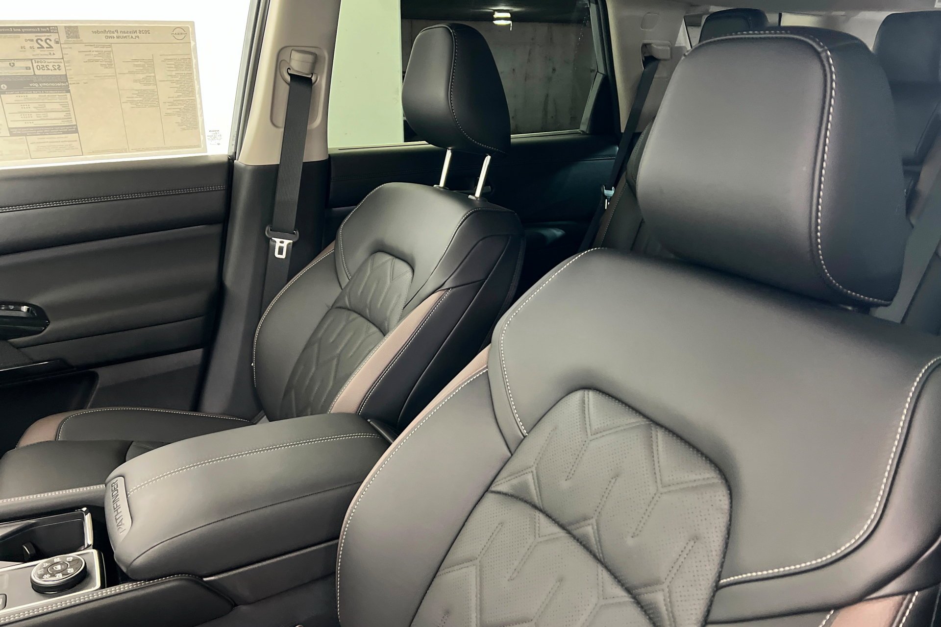 2026 Nissan Pathfinder Platinum - Photo 17