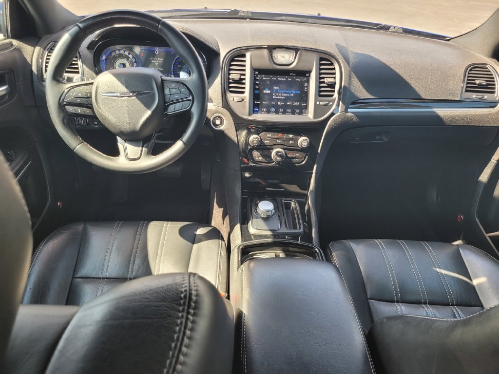 2018 Chrysler 300 S - Photo 18