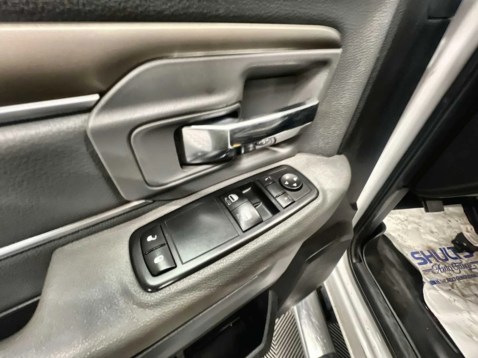 Used 2016 Bright White Clearcoat Ram Tradesman image 15