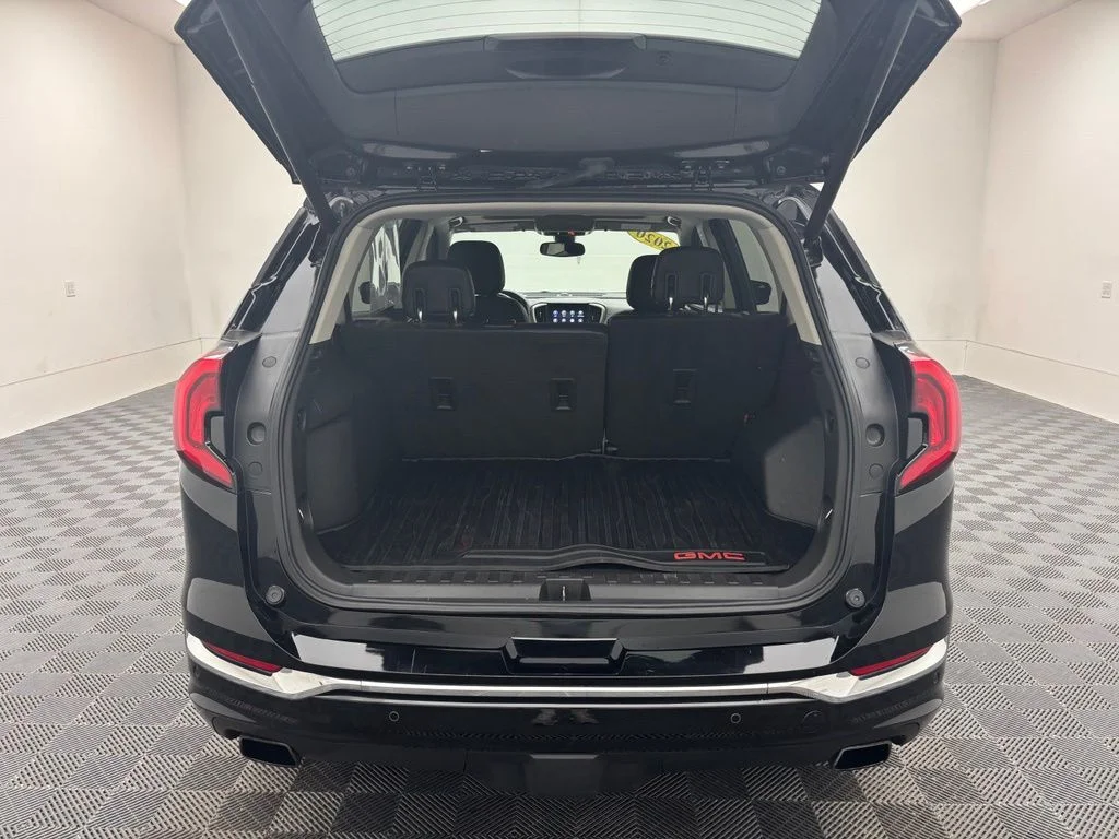 Used 2020 Black GMC Denali image 9