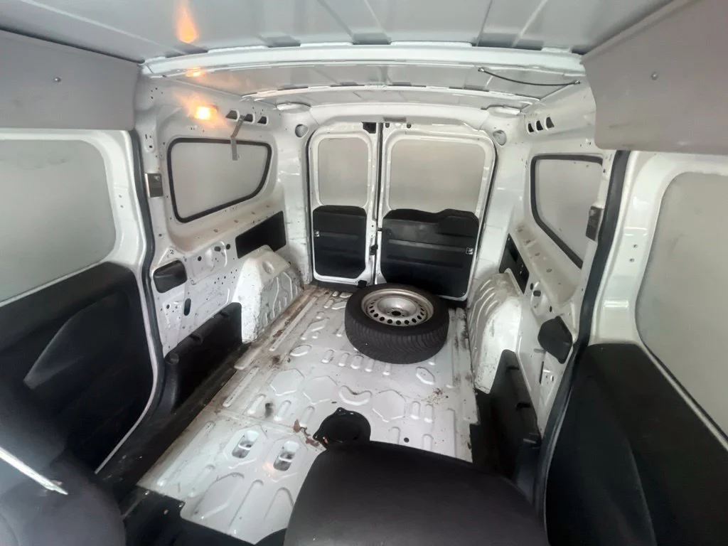 Used 2016 Bright White Ram Tradesman image 26