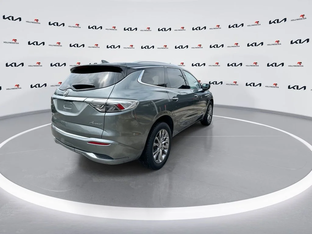 Used 2022 Green Buick Avenir image 8