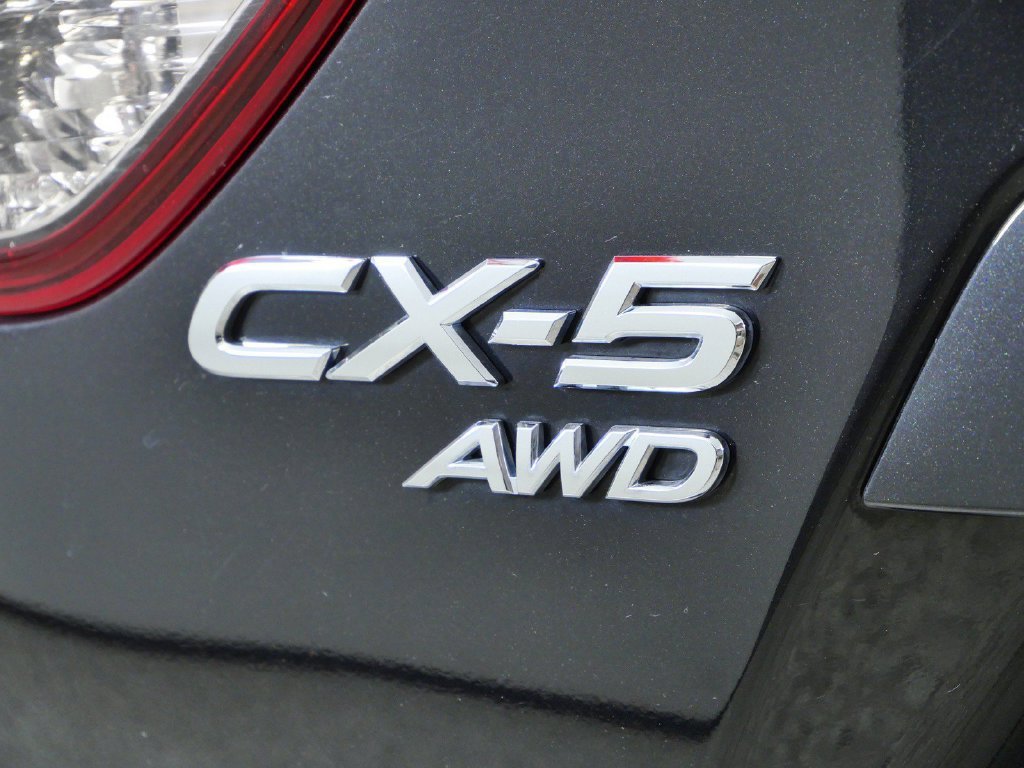 Used 2016 Black Mazda Touring image 13