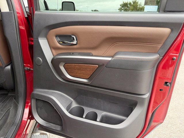 Used 2016 Red Nissan Platinum Reserve image 19