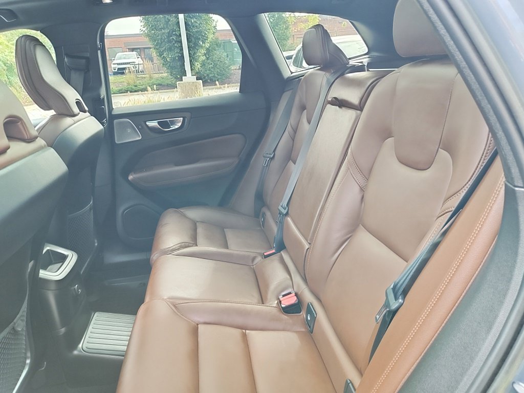 Used 2023 Gray Volvo Ultimate image 5
