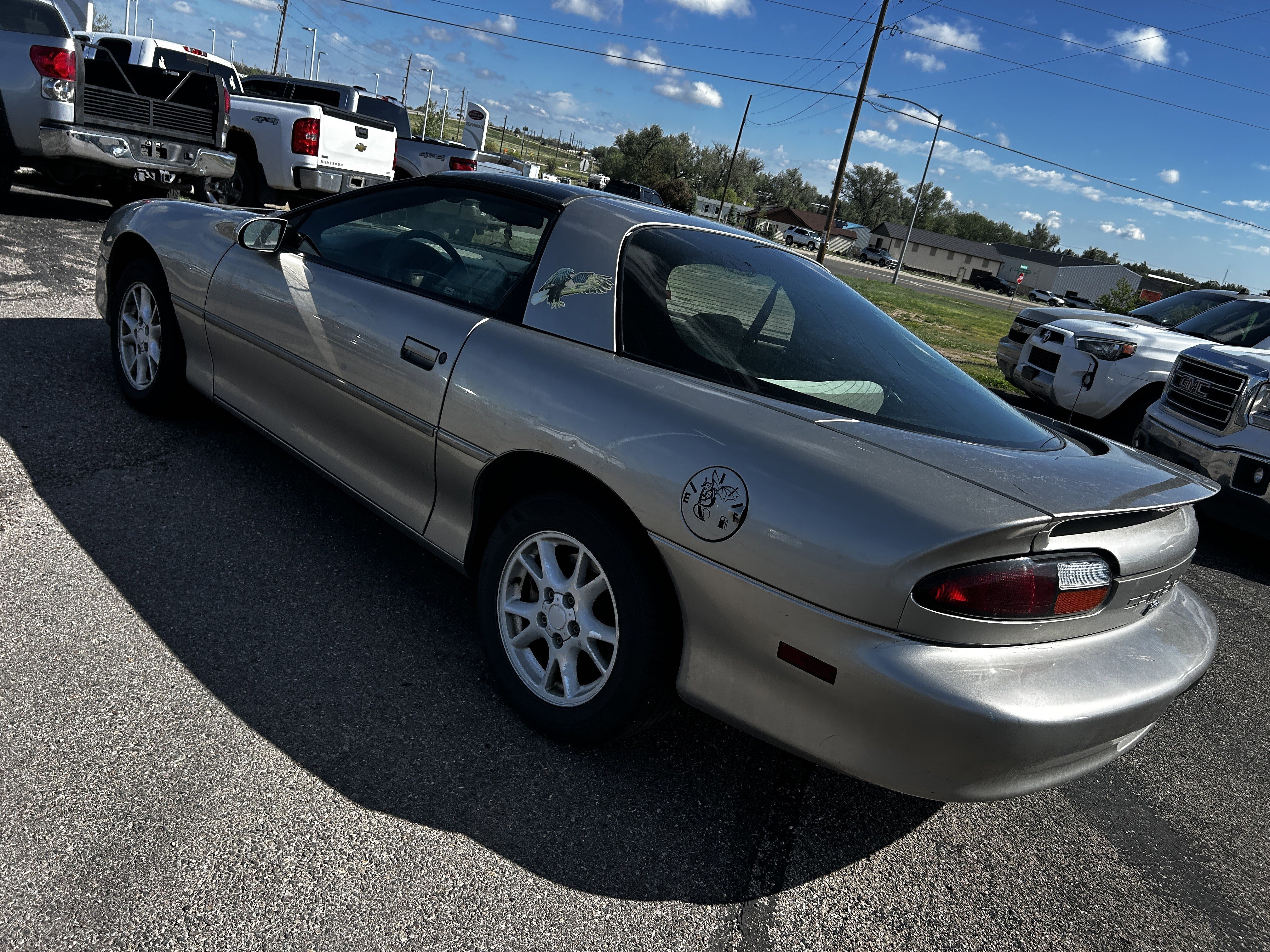 Used 2000 Light Pewter Metallic Chevrolet Base image 3