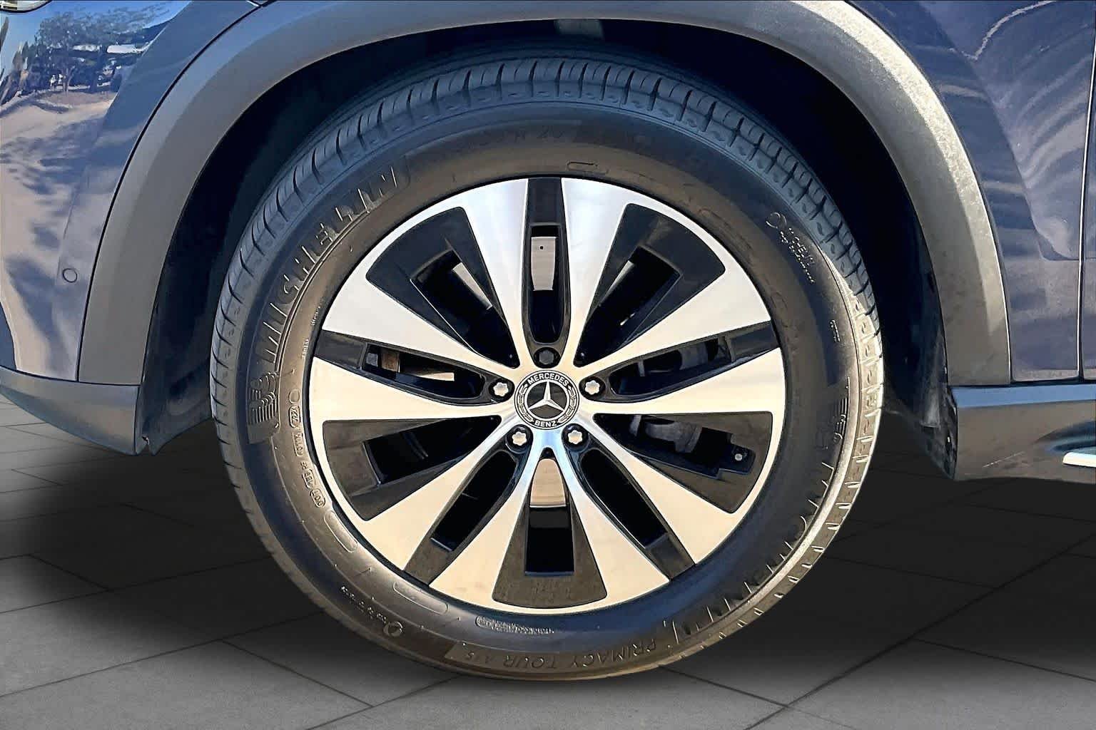 Used 2025 Twilight Blue Metallic Mercedes-Benz GLE 350 image 11
