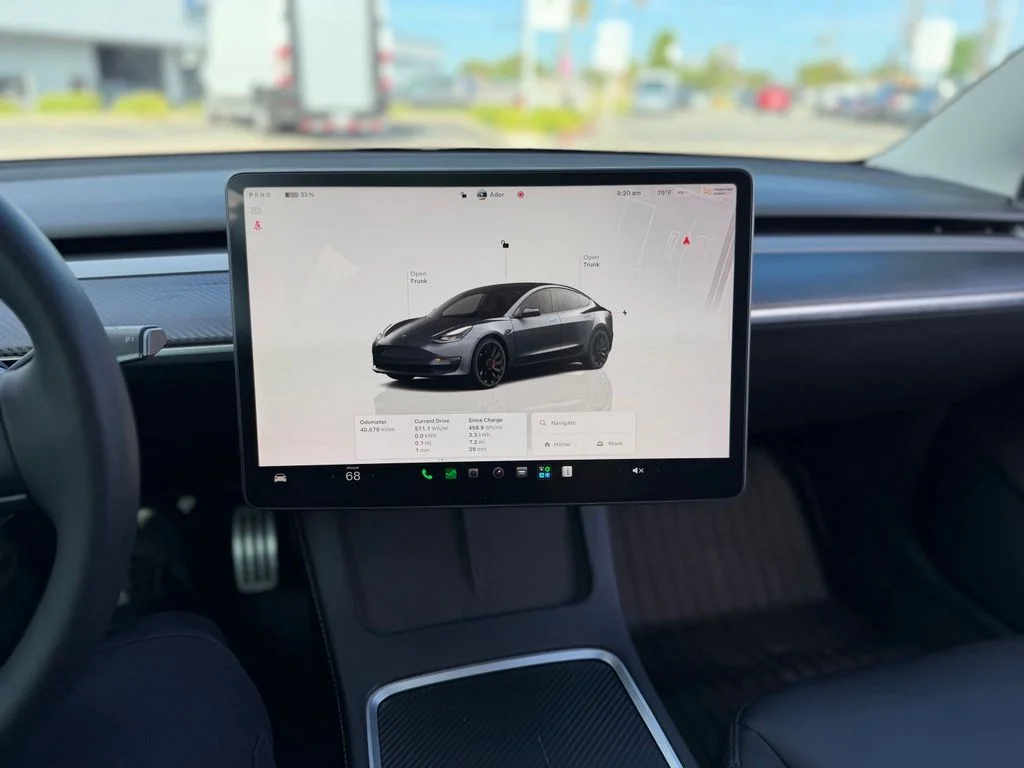 Used 2022  Tesla Performance image 9