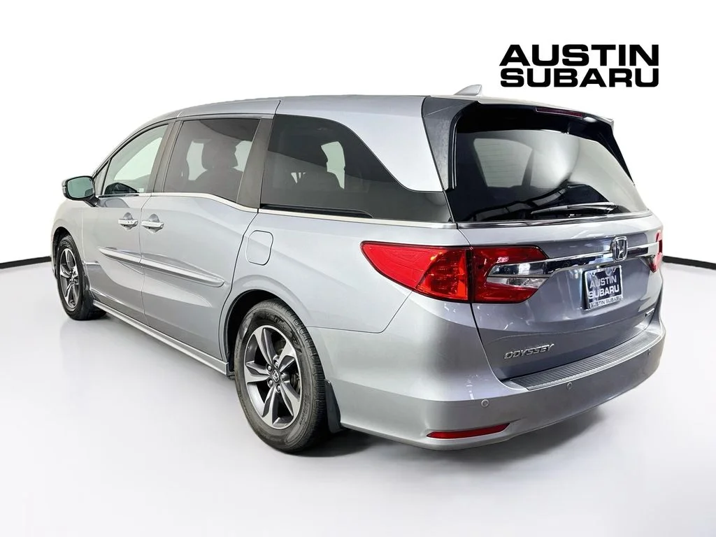 Used 2018 Silver Honda Touring image 5