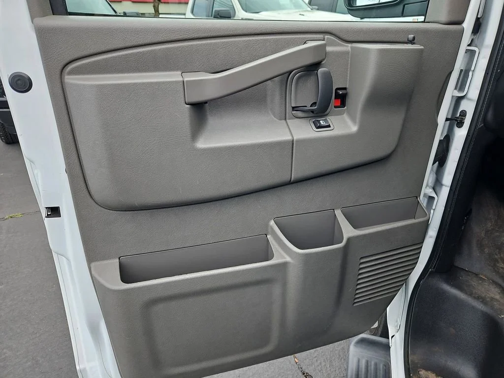 Used 2023 Summit White Chevrolet 1LS image 10