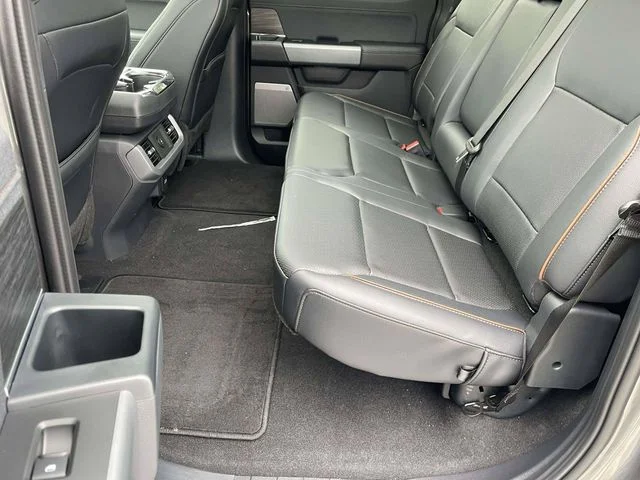 2026 Ford F-150 Lariat - Photo 6