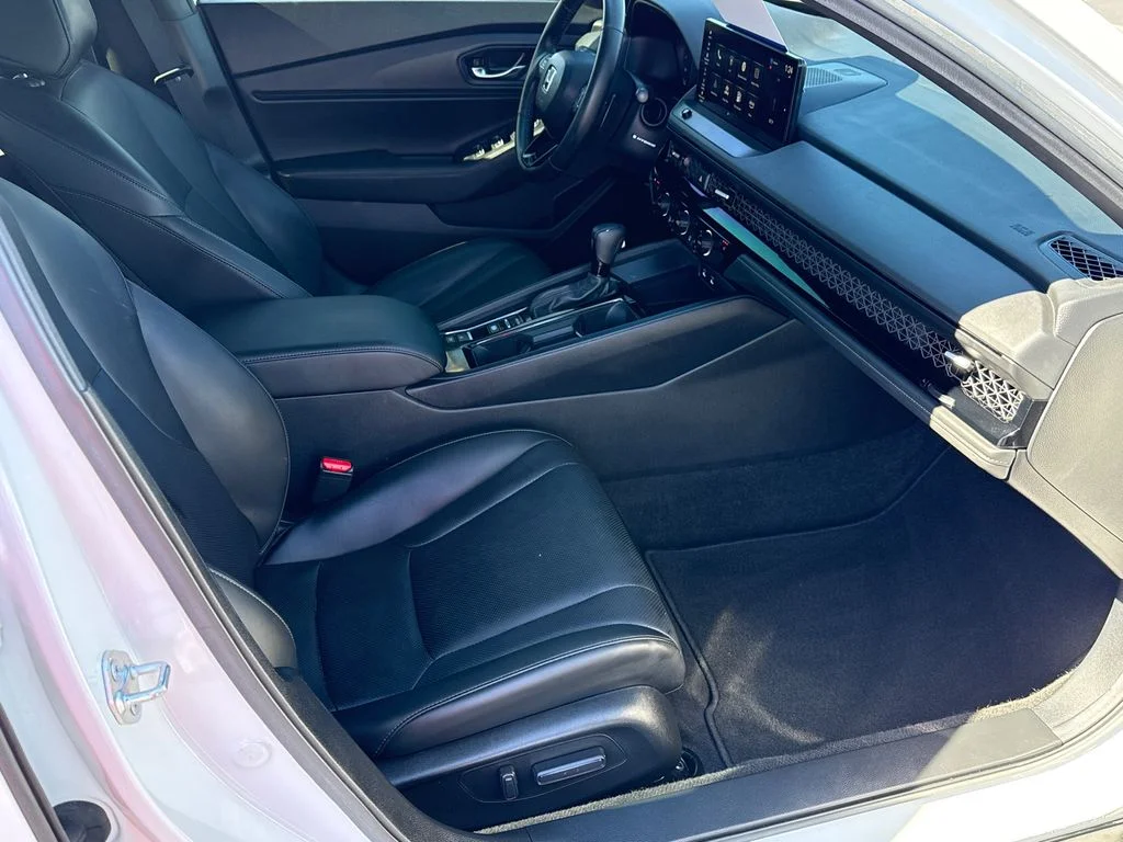 Used 2025 White Honda Sport-L image 13