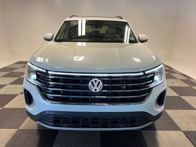 New 2026 White Volkswagen SE w/Technology image 2