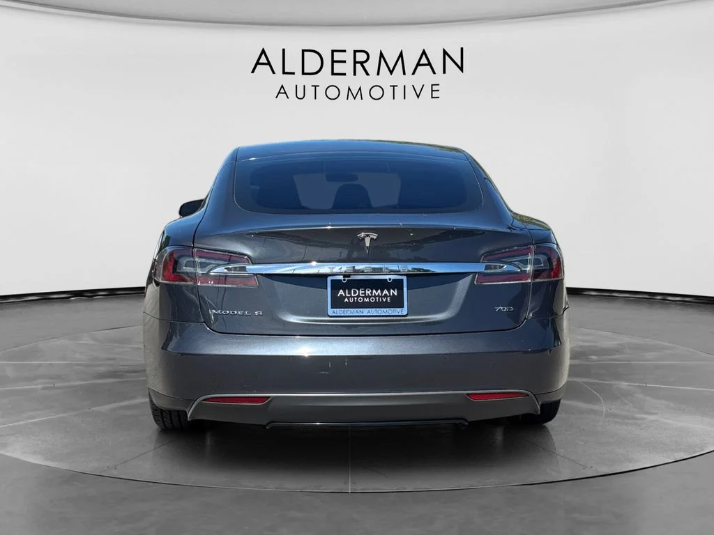 Used 2015 Gray Tesla 70D image 4