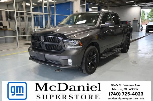 2017 RAM 1500 Night 4x4 Crew Cab 5'7's photo
