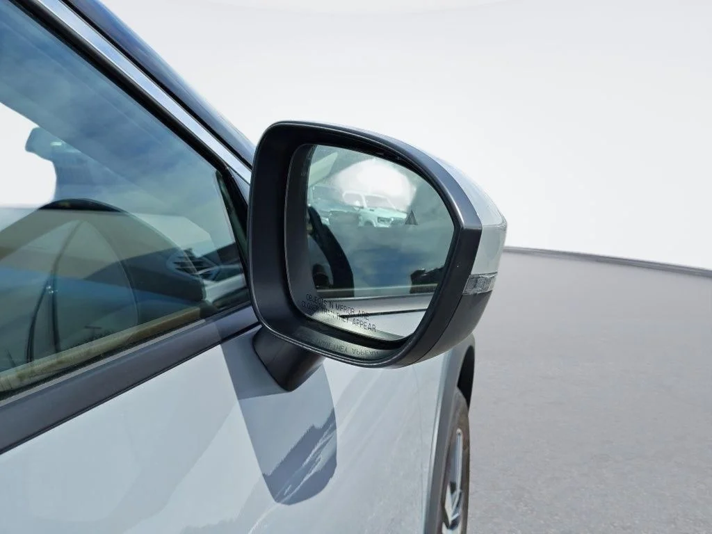 Used 2023 Gray Nissan SL image 11