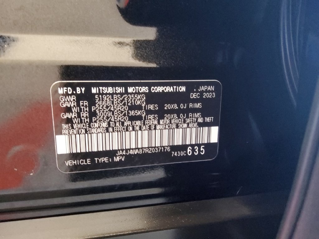 Used 2024 Black Mitsubishi SEL image 20