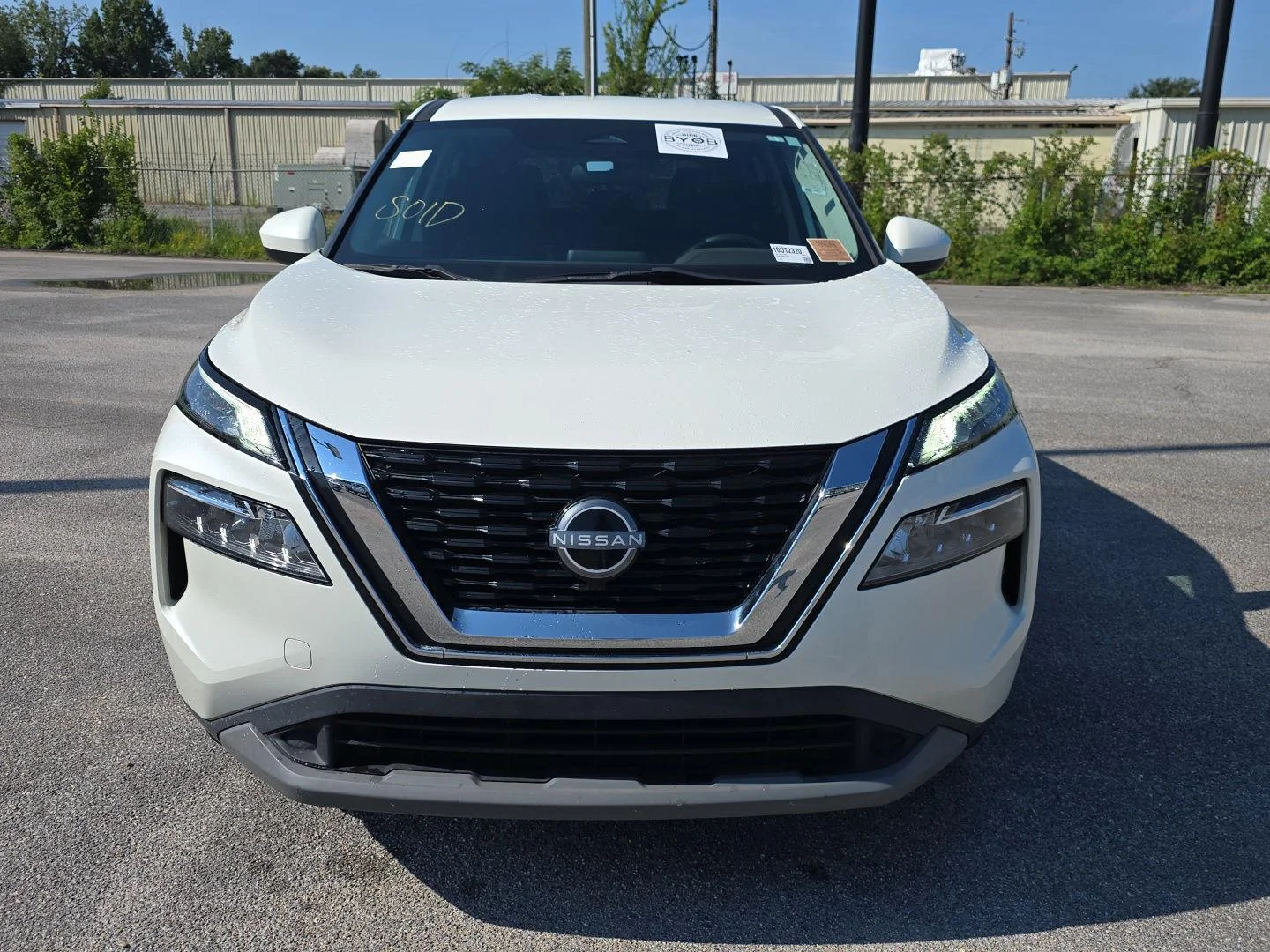 Used 2023 Pearl White Tricoat Nissan SV image 10