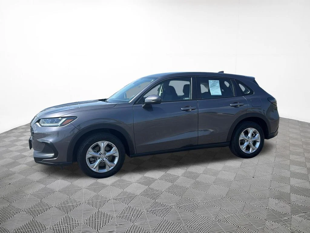 Used 2023 Honda HR-V LX with VIN 3CZRZ2H36PM734392 for sale in Hastings, Minnesota