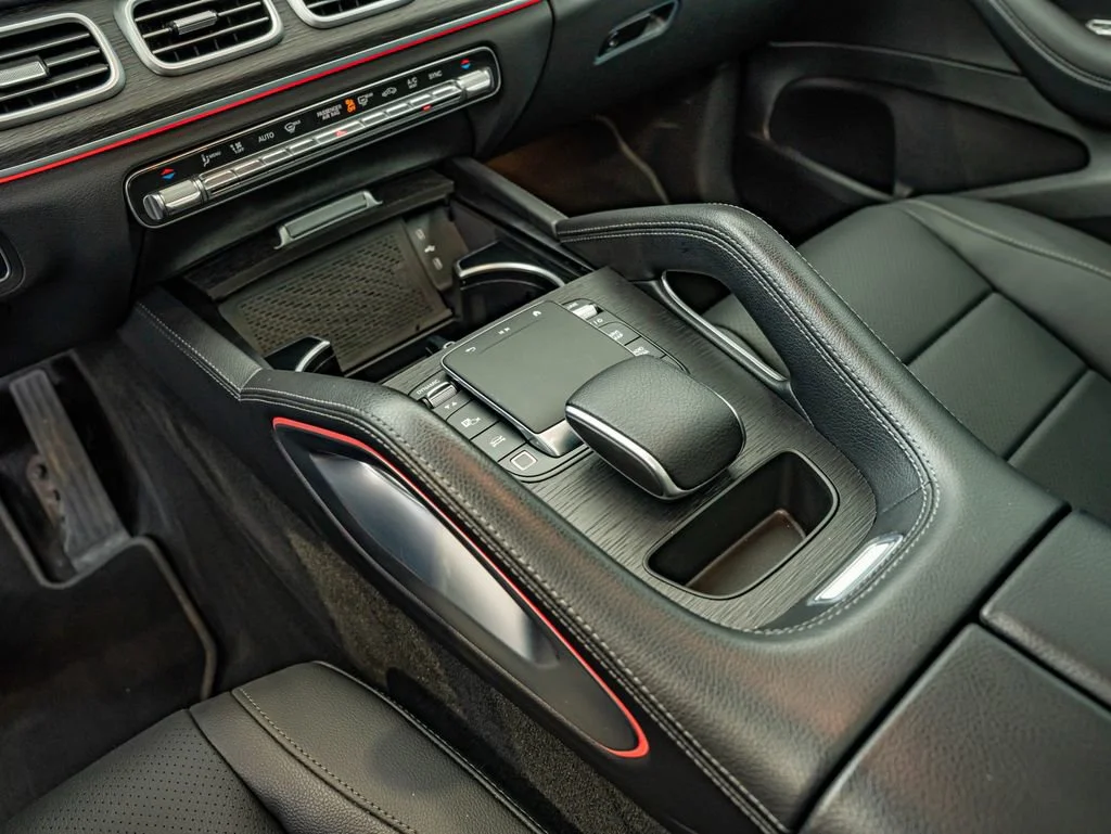 Used 2025 Obsidian Black Metallic Mercedes-Benz GLE 350 image 28