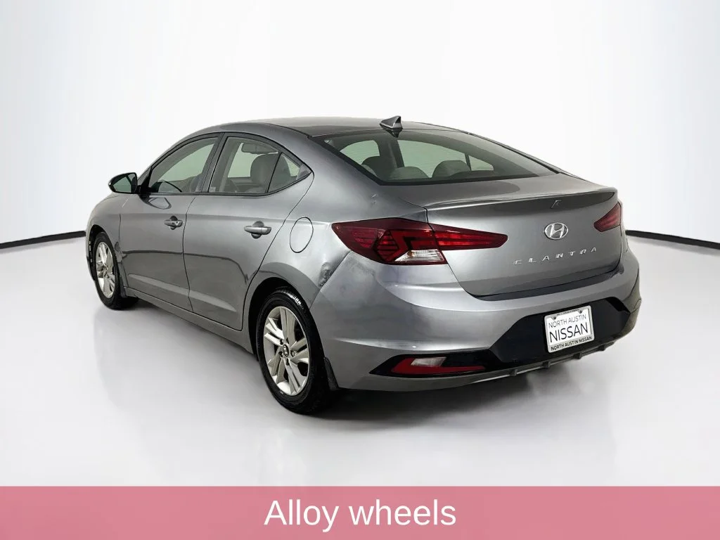 Used 2019 Machine Gray Hyundai Value Edition image 5