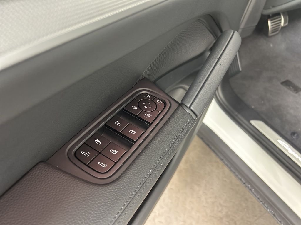 2026 Porsche Cayenne S - Photo 14
