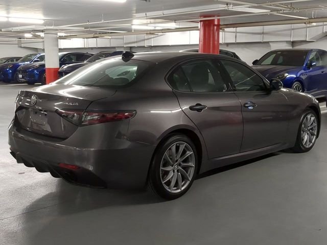 2025 Alfa Romeo Giulia Base - Photo 7