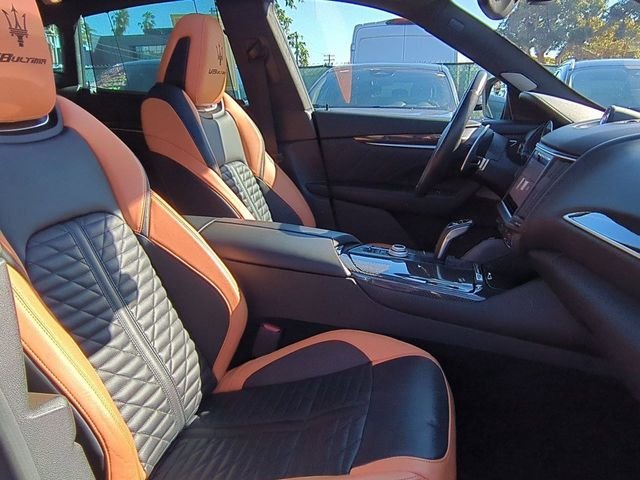 Used 2024 Nero Assoluto Metallic Maserati Trofeo image 28