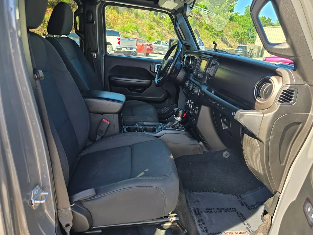 Used 2018 Gray Jeep Unlimited Sport S image 27